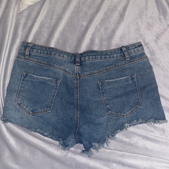 Shien Denim Shorts - Picture 2 of 3